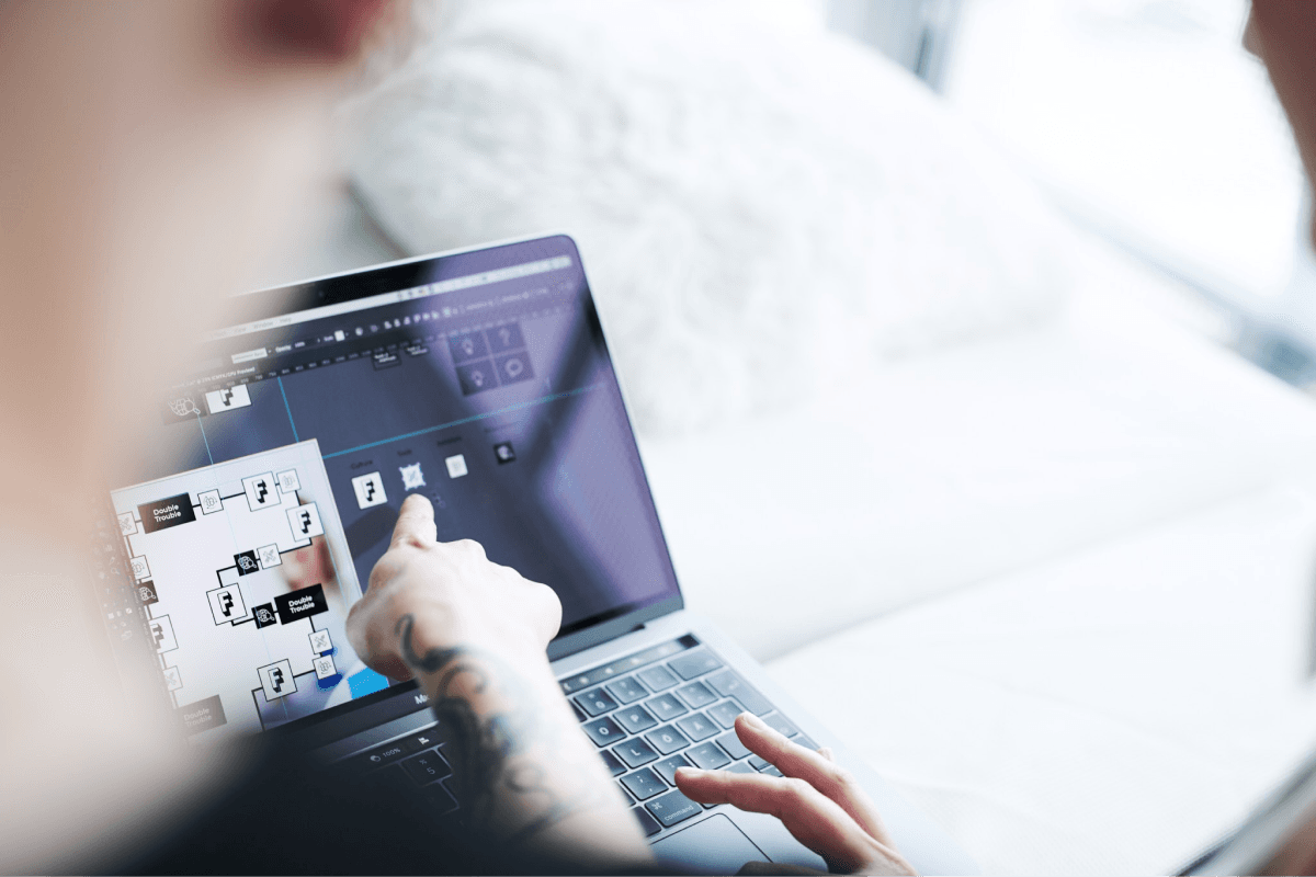 Enhancing Team Performance through Decentralized Decision Making